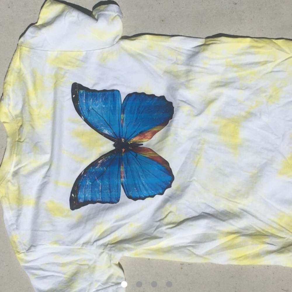 Blue Butterfly Oversized Yellow TieDye shirt🤍